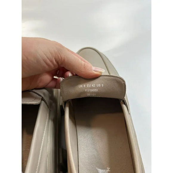 ASOS DESIGN Chunky Loafers Womens 11 Beige/Taupe Faux Leather Platform Y2K - Picture 7 of 7